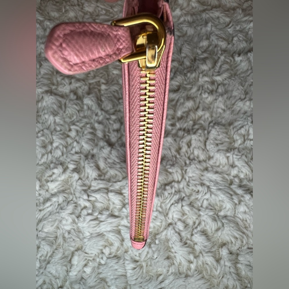 Authentic Prada Saffiano Pink Leather Card Holder - Picture 3 of 9